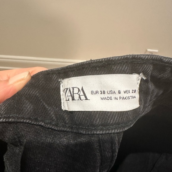 Zara black distressed jeans straight leg - Picture 3 of 5